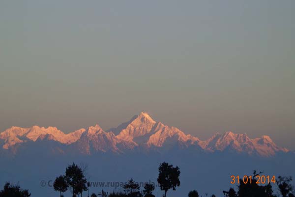 mount-kanchanjangha-from-lava