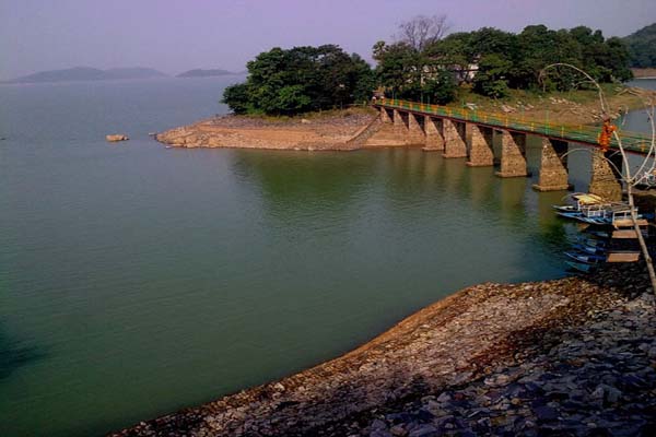 Island-in-Maithon-Dam